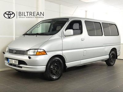 Silver Begagnad 2005 Toyota HiAce Minibuss | 69 900 kr