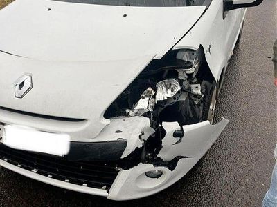 Begagnad Renault Clio II 2010 Halvkombi