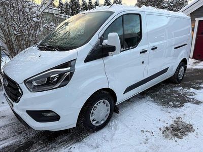 Vit Begagnad 2022 Ford Transit Custom Van | 199 900 kr