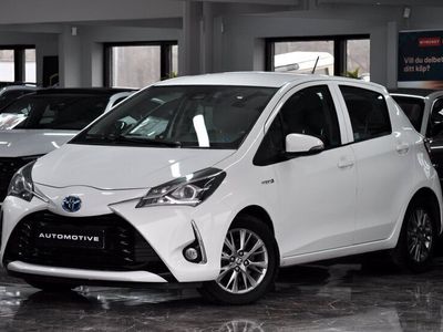 begagnad Toyota Yaris Hybrid e-CVT Navi B-kamera Euro 6