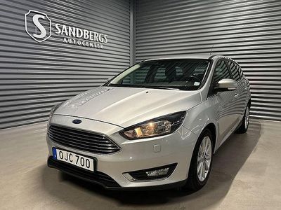Grå Begagnad 2016 Ford Focus Titanium Kombi | 99 500 kr (Marknadspris)
