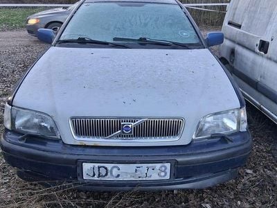 Begagnad 1998 Volvo S40 Sedan | 10 000 kr (Bra pris)