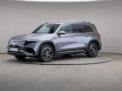Mörkgrå Begagnad 2022 Mercedes EQB300 AMG line SUV | 379 000 kr (Marknadspris)