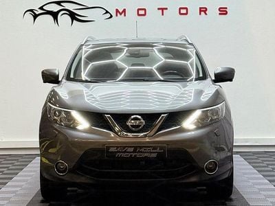 Grå Begagnad 2015 Nissan Qashqai SUV | 134 900 kr (Marknadspris)