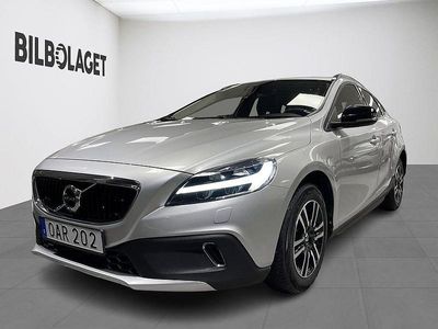Silver Begagnad 2018 Volvo V40 Business Edition Halvkombi | 199 800 kr (Lite dyr)
