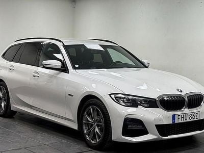 Begagnad BMW 330e M Sport 184 HK (135 kW) 2021 Vit Kombi