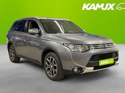 Begagnad Mitsubishi Outlander P-HEV 203 HK (149 kW) 2015 SUV