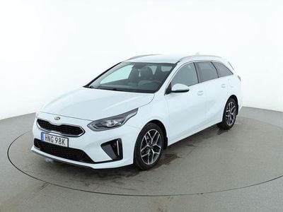 Begagnad Kia Ceed GT-Line 140 HK (102 kW) 2019 Vit Halvkombi