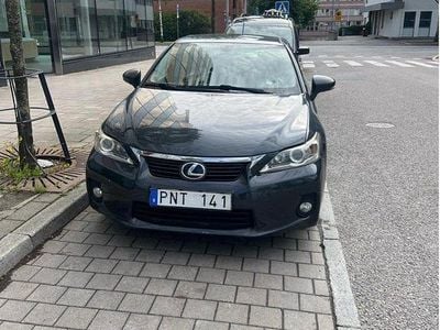 Lexus CT200h