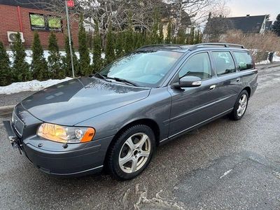 Begagnad 2007 Volvo V70 Standard Kombi | 38 000 kr (Marknadspris)