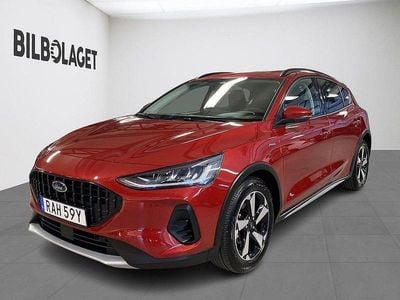 Begagnad Ford Focus Active 125 HK (91 kW) 2023 Röd Halvkombi