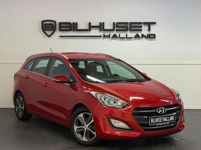 Begagnad Hyundai i30 Comfort 110 HK (80 kW) 2016 Röd Kombi