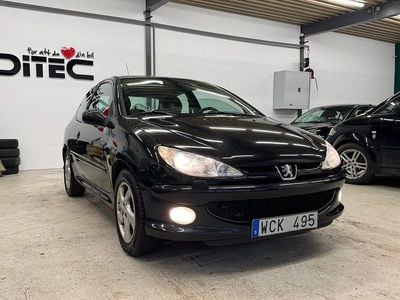 Begagnad Peugeot 206 109 HK (80 kW) 2004 Svart Halvkombi