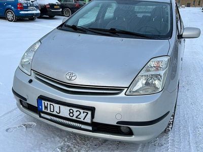 Begagnad 2004 Toyota Prius Halvkombi | 26 000 kr (Bra pris)