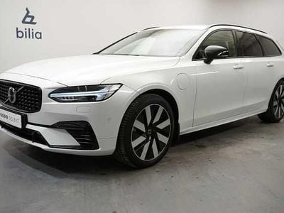 Vit Begagnad 2024 Volvo V90 Plus Kombi | 489 900 kr (Marknadspris)