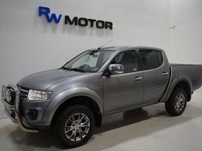 Grå Begagnad 2015 Mitsubishi L200 Pickup | 139 800 kr (Lite dyr)