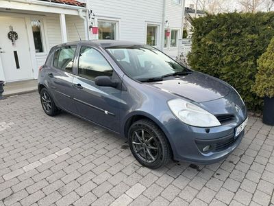 begagnad Renault Clio R.S. 5-dörra Halvkombi 1.4 Euro 4