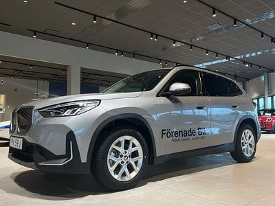 Grå Begagnad 2025 BMW iX1 SUV | 479 000 kr