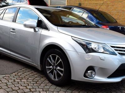 begagnad Toyota Avensis Kombi 2.0 D-4D Euro 5