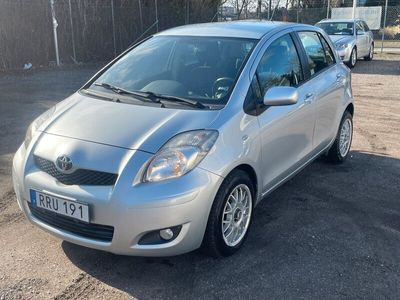 begagnad Toyota Yaris 5-dörrar 1.4 D-4D MultiMode Växellåda Automat