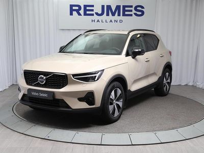 Ljusbrun (brun) Begagnad 2024 Volvo XC40 Plus SUV | 399 500 kr (Lite dyr)