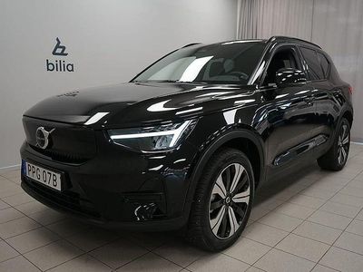 Svart Begagnad 2022 Volvo XC40 Core SUV | 349 900 kr