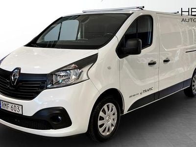Vit (white) Begagnad 2017 Renault Trafic Minibuss | 130 000 kr (Bra pris)