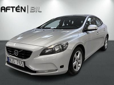 Silver Begagnad 2013 Volvo V40 Kinetic Halvkombi | 88 900 kr (Marknadspris)