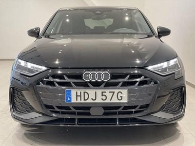 Mytsvart metallic Begagnad 2024 Audi A3 S-Line Sedan | 299 000 kr (Marknadspris)