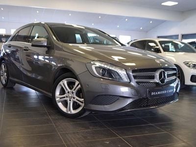 Grå Begagnad 2015 Mercedes A180 | 119 900 kr