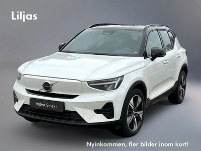Vit Begagnad 2022 Volvo XC40 Core SUV | 309 000 kr