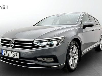 Grå Begagnad 2023 VW Passat Executive Kombi | 289 900 kr (Bra pris)