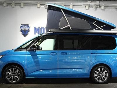 Blå Begagnad 2025 VW California California Van | 829 900 kr (Marknadspris)