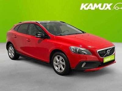 Begagnad Volvo V40 Momentum 150 HK (110 kW) 2015 Röd Halvkombi