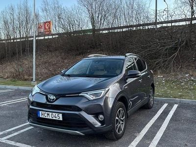 Begagnad 2016 Toyota RAV4 Hybrid SUV | 195 000 kr (Bra pris)