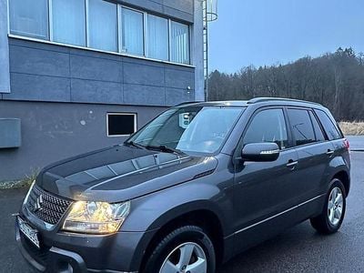 Grå Begagnad 2010 Suzuki Grand Vitara SUV | 55 000 kr (Dyr)