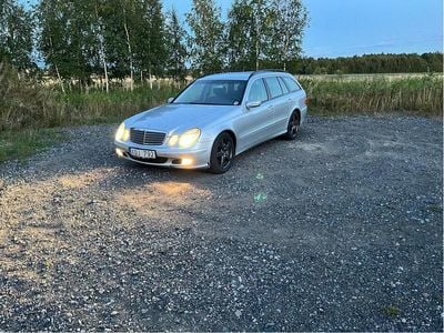 Mercedes E320
