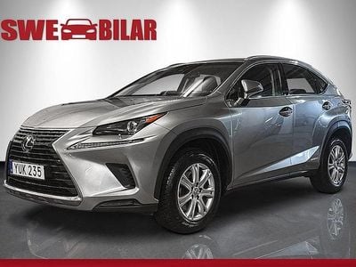 Ljusgrå Begagnad 2018 Lexus NX300h SUV | 249 900 kr (Bra pris)