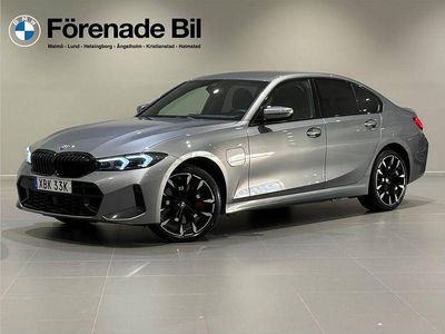 Skyscraper grå metallic Begagnad 2025 BMW 330 Comfort Edition Sedan | 559 000 kr