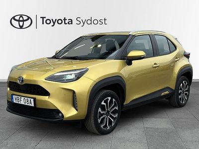 Gul Begagnad 2022 Toyota Yaris Hybrid Active | 249 000 kr (Marknadspris)