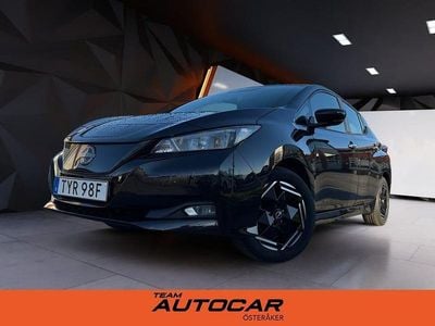 Svart Begagnad 2022 Nissan Leaf Acenta Halvkombi | 172 900 kr (Marknadspris)