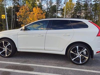 Begagnad 2017 Volvo XC60 SUV | 165 000 kr