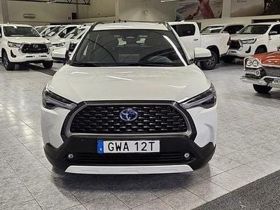 Vit Begagnad 2022 Toyota Corolla Cross Style SUV | 359 000 kr (Bra pris)