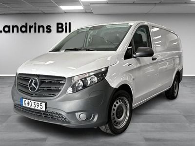 Vit Begagnad 2022 Mercedes e-Vito Minibuss | 373 750 kr