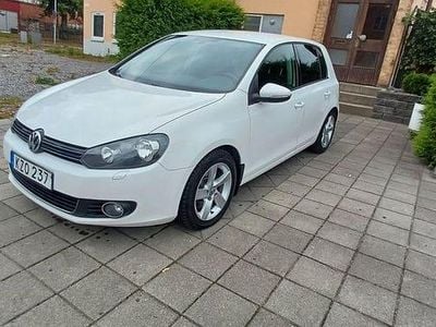 Vit Begagnad 2011 VW Golf VI GT Halvkombi | 64 900 kr (Marknadspris)
