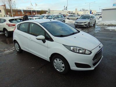 Vit Begagnad 2015 Ford Fiesta Trend Halvkombi | 49 000 kr (Marknadspris)