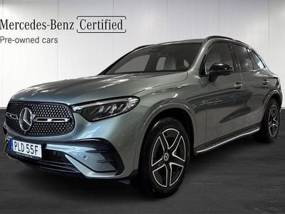 Begagnad Mercedes GLC300e AMG line 333 HK (244 kW) 2024 Grön (silver) SUV