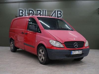 Begagnad Mercedes Vito 95 HK (69 kW) 2010 Röd Van