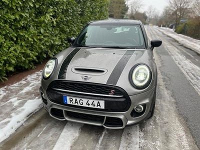 Begagnad Mini John Cooper Works 192 HK (141 kW) 2020 Halvkombi