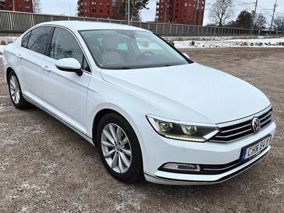 Begagnad VW Passat GT 220 HK (161 kW) 2015 Vit Sedan